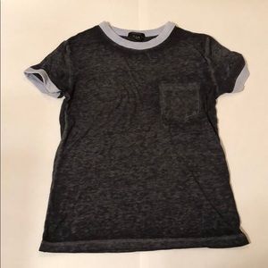 Grey t shirt